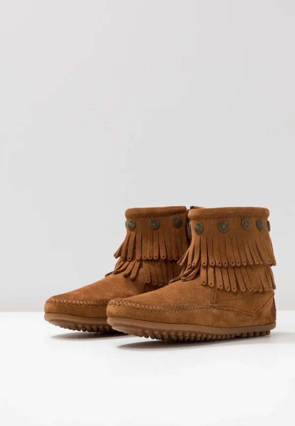 Minnetonka Double Fringe Side Zip – Boots À Talons – Brown 6