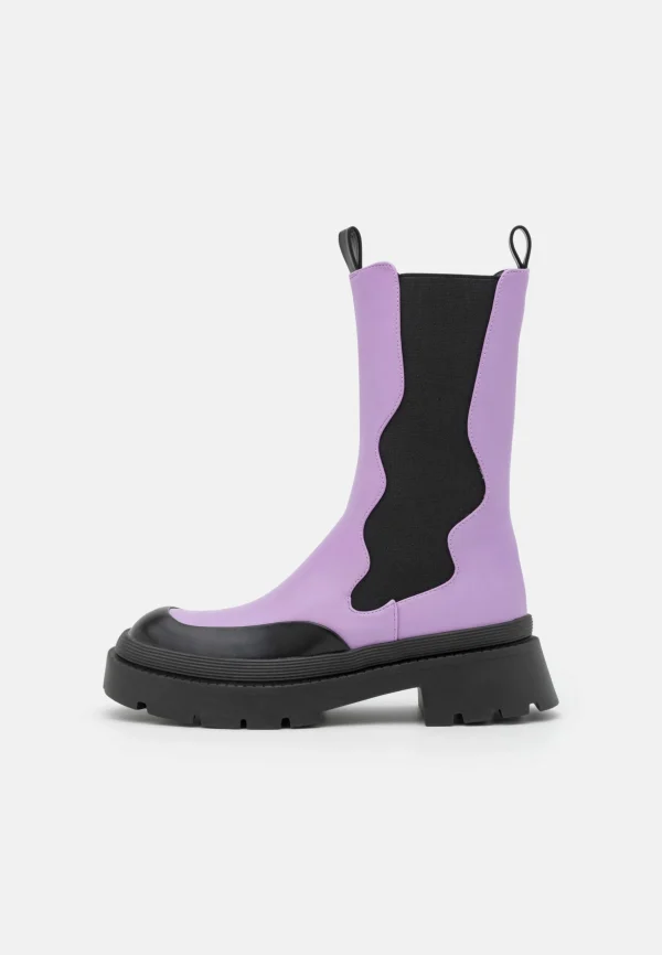 NA-KD Wavy Elastic Boots – Bottes À Plateau – Black/Purple 3