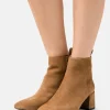 Unisa Madness – Boots À Talons – Dark Camel 22