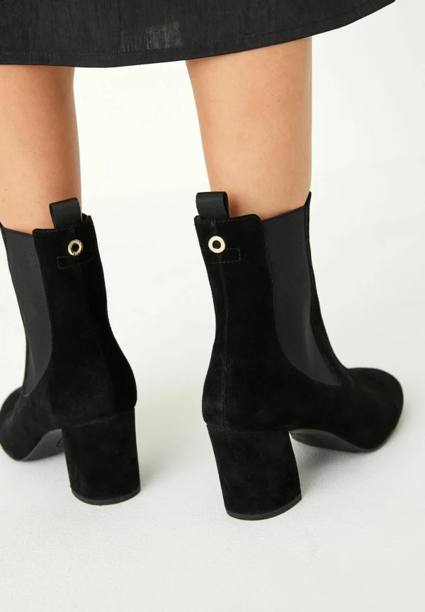 Next Boots À Talons – Black Suede 5