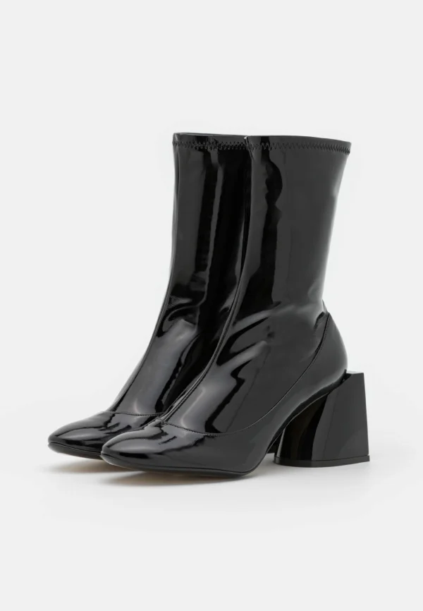 N°21 Boots – Bottines – Black 4