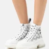 KARL LAGERFELD Luna Monogram – Boots À Talons – White 25