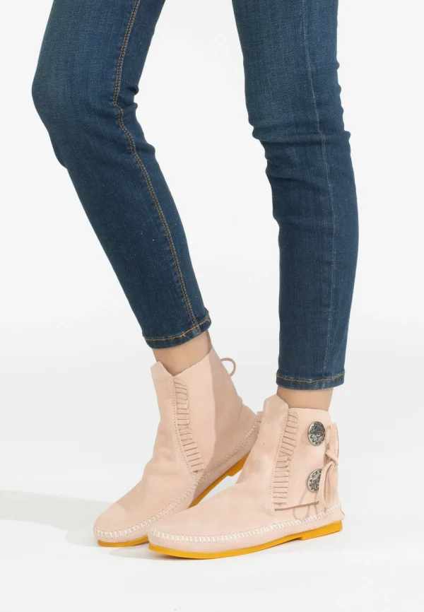Minnetonka Button Hardsole – Boots À Talons – Pink 3