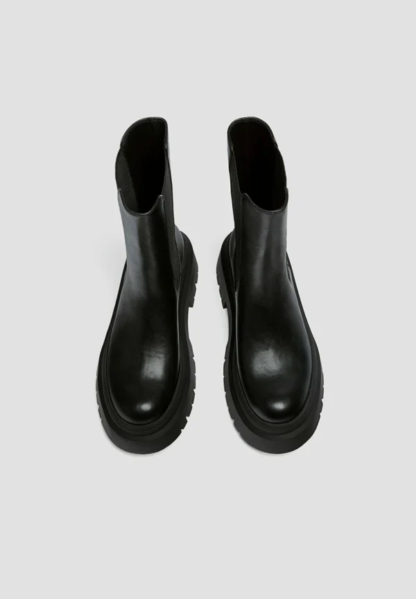 PULL & BEAR Boots À Talons – Black 4