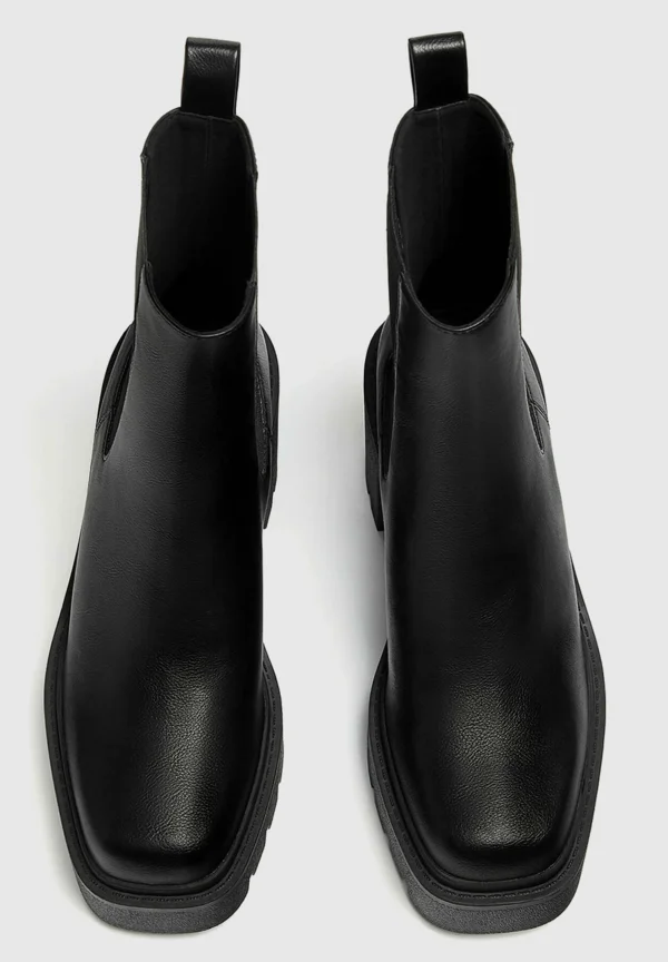 PULL & BEAR Absatz – Boots À Talons – Black 4