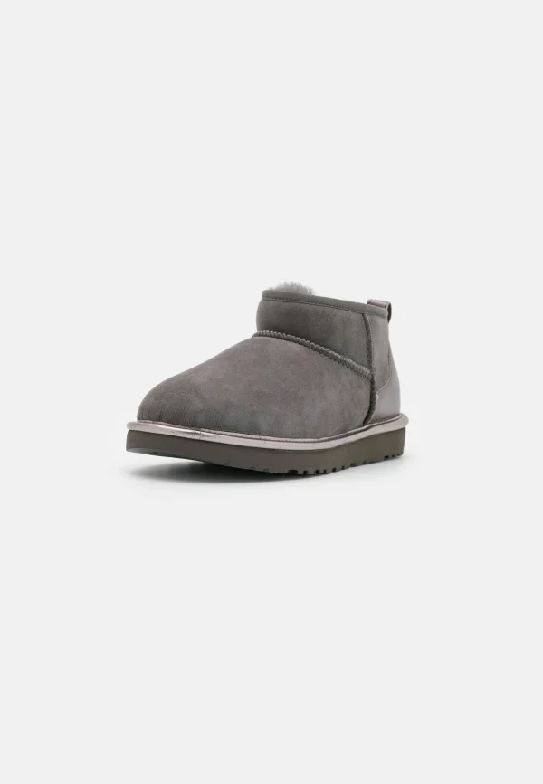 Ugg Classic Ultra Mini Shine – Boots À Talons – Charcoal 3