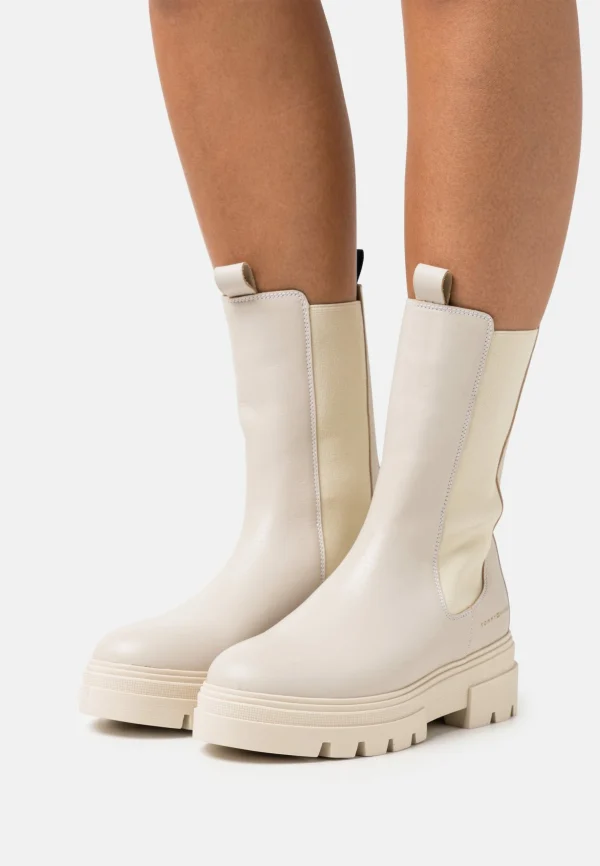 Tommy Hilfiger Monochromatic – Boots À Talons – Classic Beige 1
