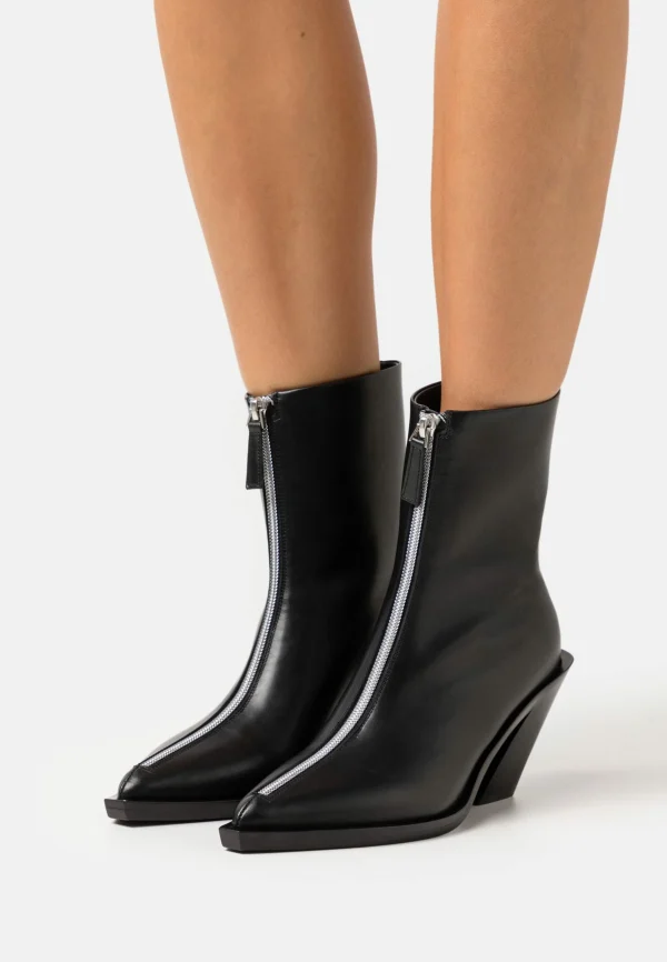 ELLEME Eclair Zipper Boots – Santiags – Black 1