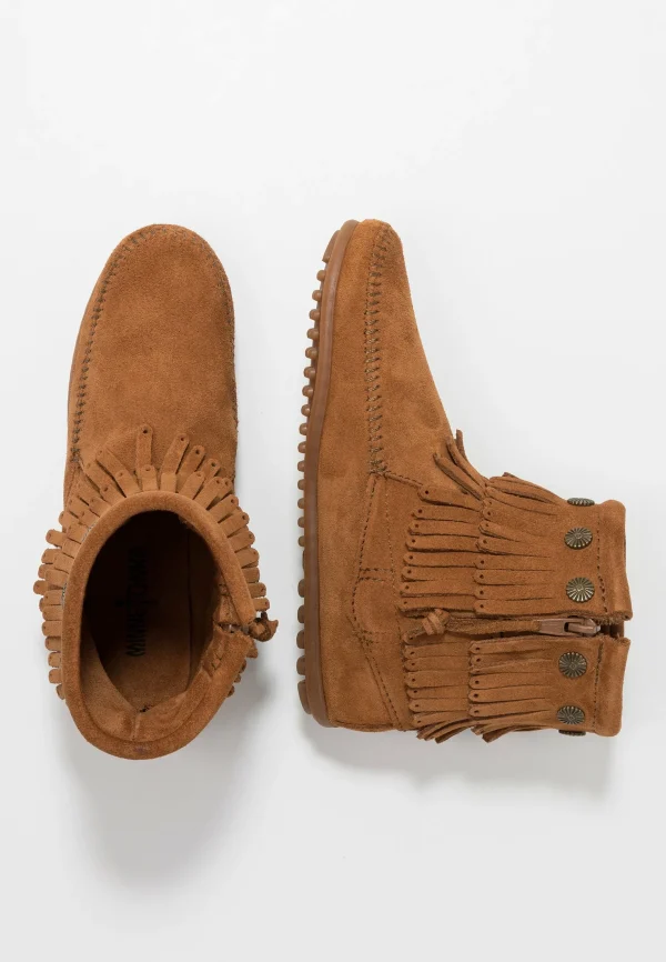 Minnetonka Double Fringe Side Zip – Boots À Talons – Brown 5