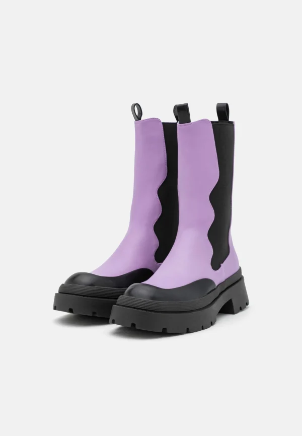 NA-KD Wavy Elastic Boots – Bottes À Plateau – Black/Purple 4