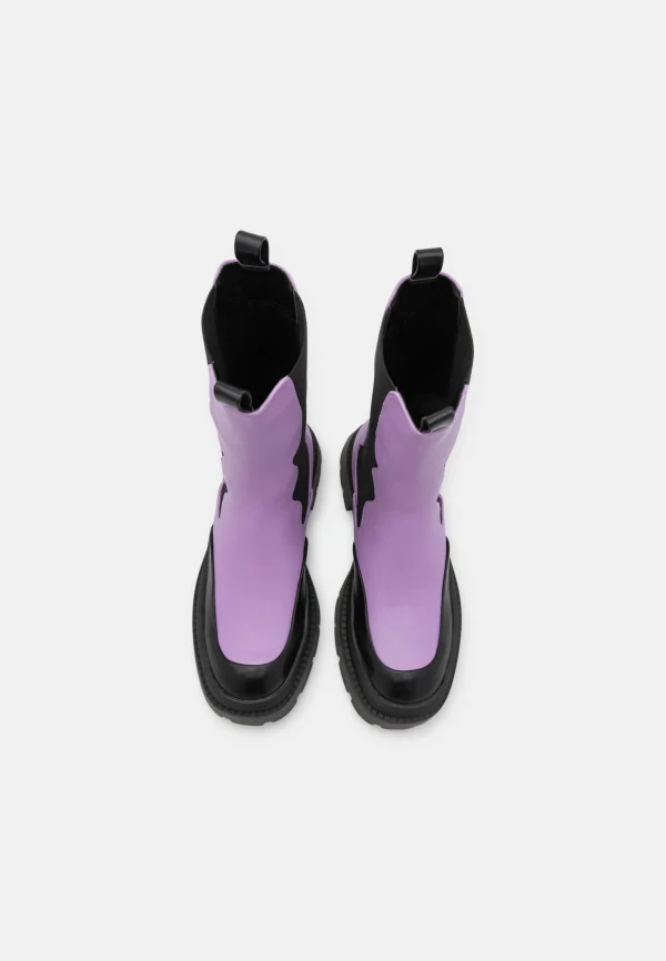 NA-KD Wavy Elastic Boots – Bottes À Plateau – Black/Purple 7
