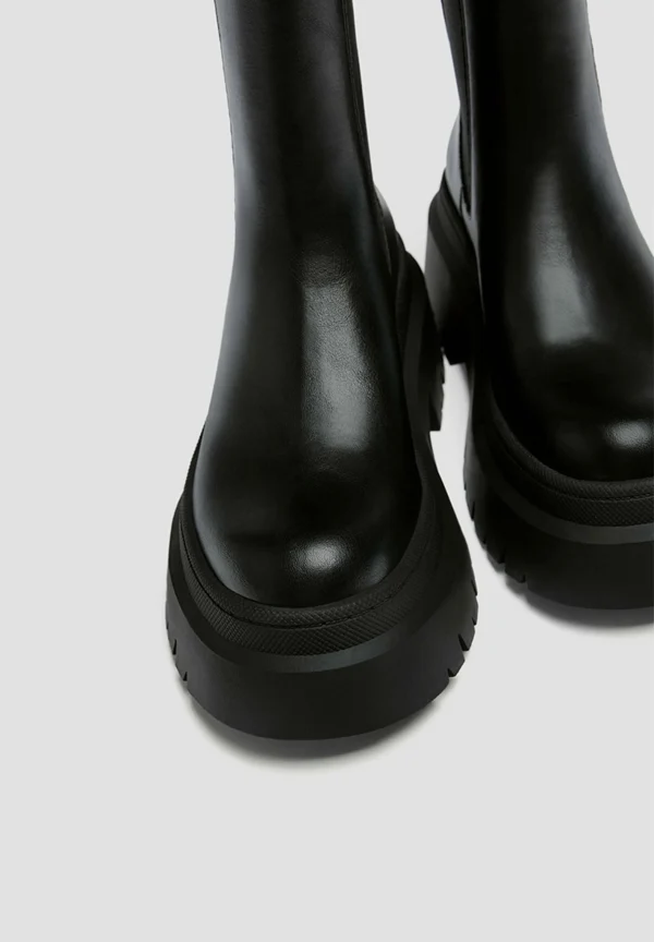 PULL & BEAR Boots À Talons – Black 8